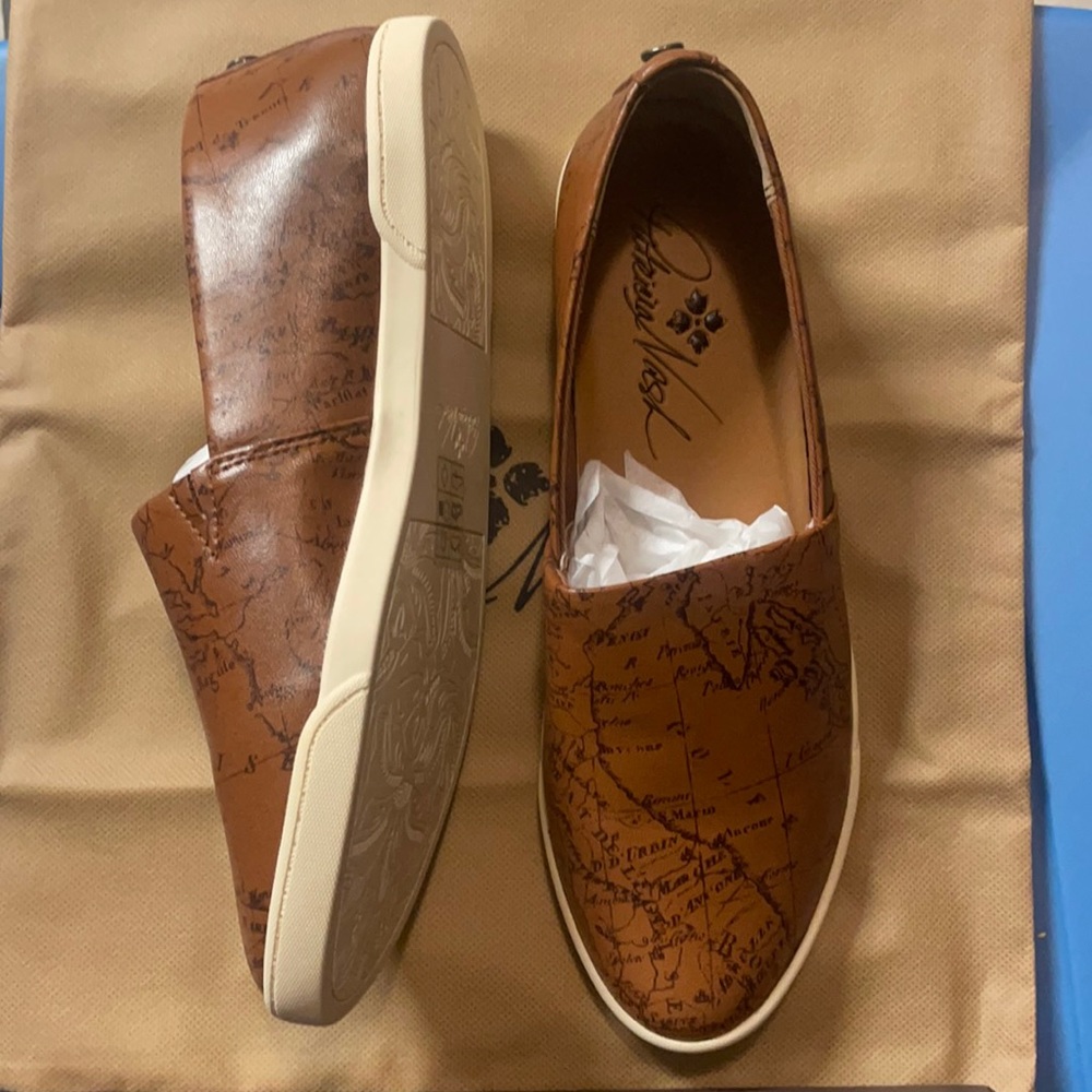 Patricia Nash Map Lola Leather Loafers 8.5